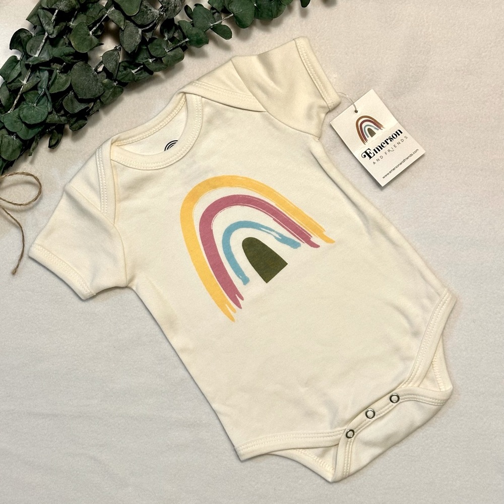 NWT Emerson and Friends Modern Rainbow Graphic Baby Bodysuit - Size 0-3M 🌈